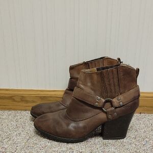 BOC Brown Lowri Ankle Boots, Women's Sz 9. Leather Indie Western